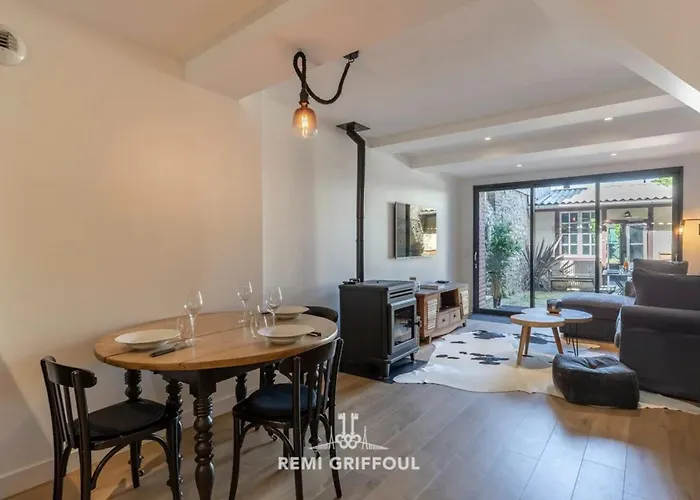 Au 106 Lovely House Historic Center 6 Guests Hébergement de vacances